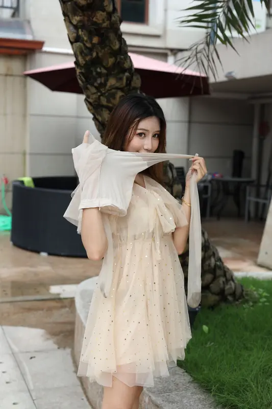 018 纱裙肉丝美女 - 魔镜街拍